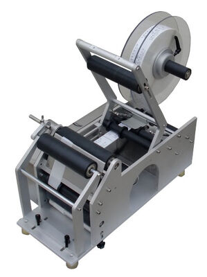 ভালো দাম বৃত্তাকার বোতল জন্য সহজ অপারেশন আধা স্বয়ংক্রিয় লেবেলিং মেশিন স্পষ্টতা অনলাইন